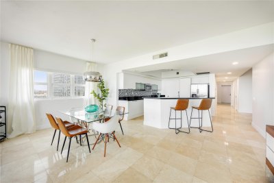 Comprar apartamento no One Fifty One at Biscayne 1109