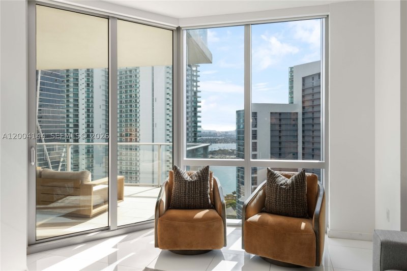 Condo for sale at Paramount Miami WorldCenter 4405