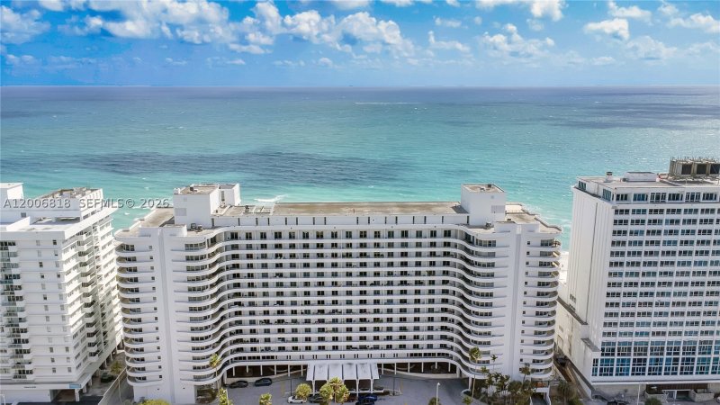 Apartment for rent at Oceanside Plaza 16A