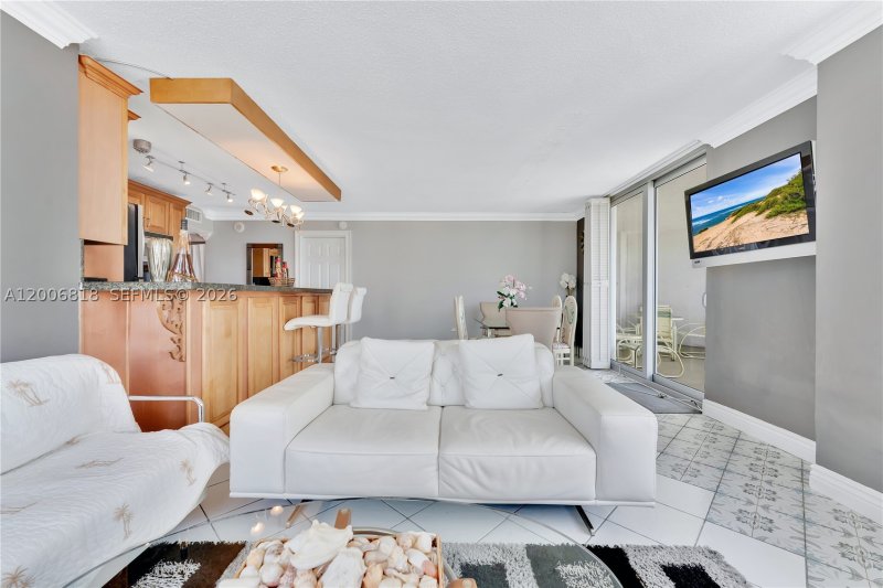 Apartment for rent at Oceanside Plaza 16A