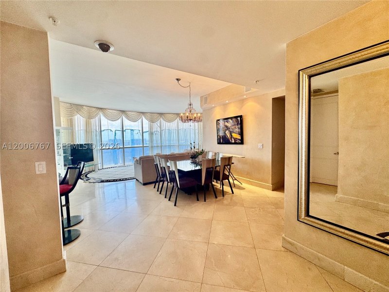 Alquiler de apartamento en Trump Palace 3901