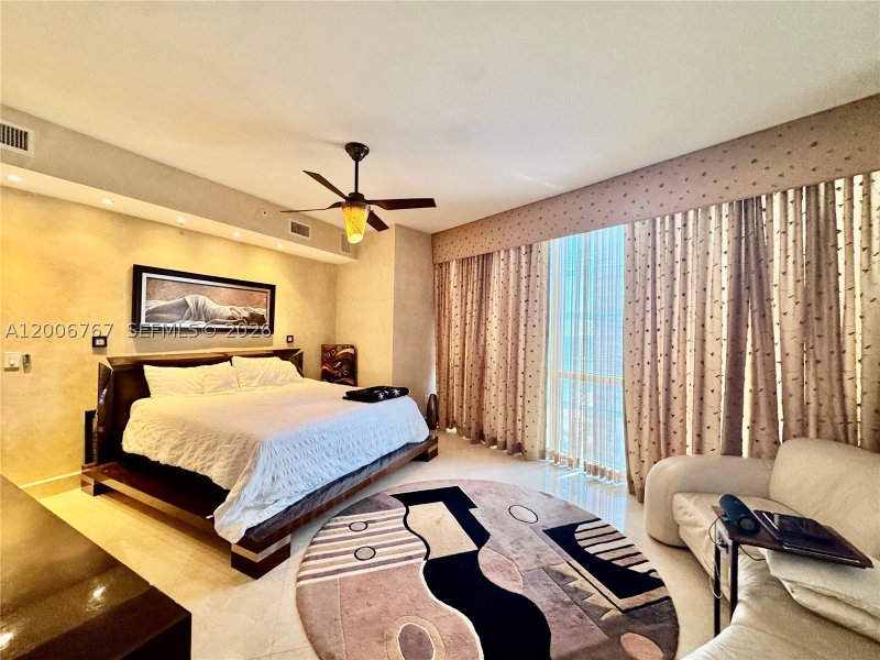 Alquiler de apartamento en Trump Palace 3901
