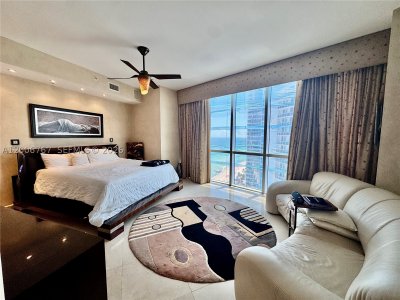 Alquiler de apartamento en Trump Palace 3901