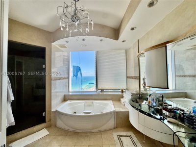 Alquiler de apartamento en Trump Palace 3901