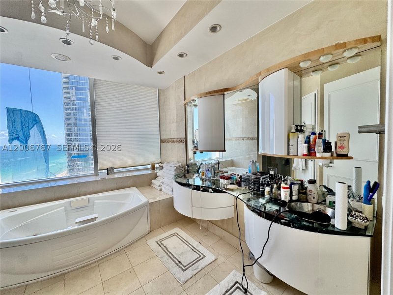 Alquiler de apartamento en Trump Palace 3901
