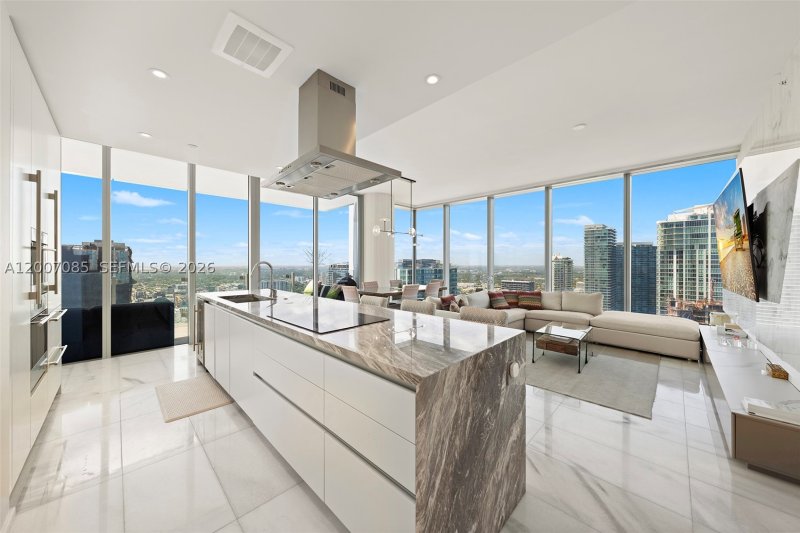 Comprar apartamento no Missoni Baia 4206