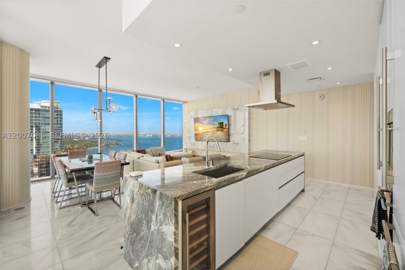Comprar apartamento no Missoni Baia 4206