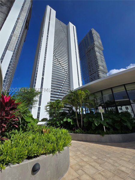 Apartment for rent at Aria Reserve Miami 3104