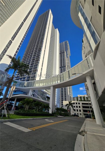 Apartment for rent at Aria Reserve Miami 3104