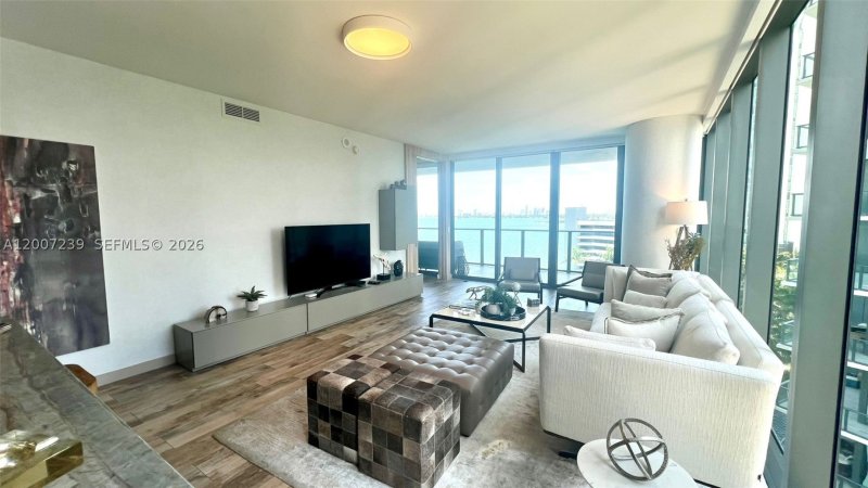 Apartment for rent at Paraiso Bay Miami 1001