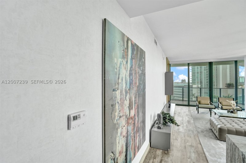 Apartment for rent at Paraiso Bay Miami 1001