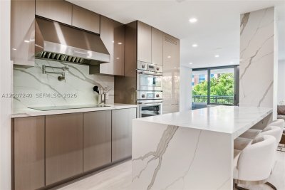 Yacht Harbour Apt #5E