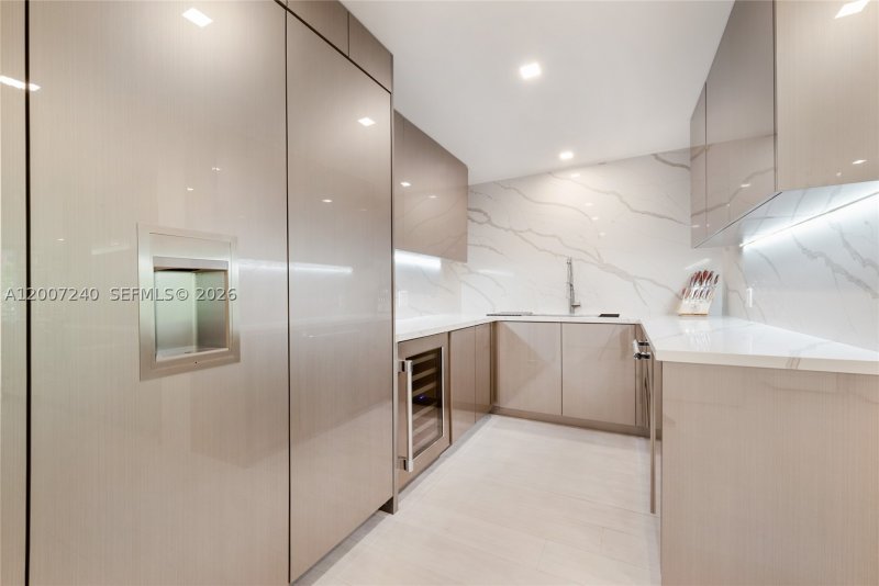 Apartment for rent at Yacht Harbour 5E