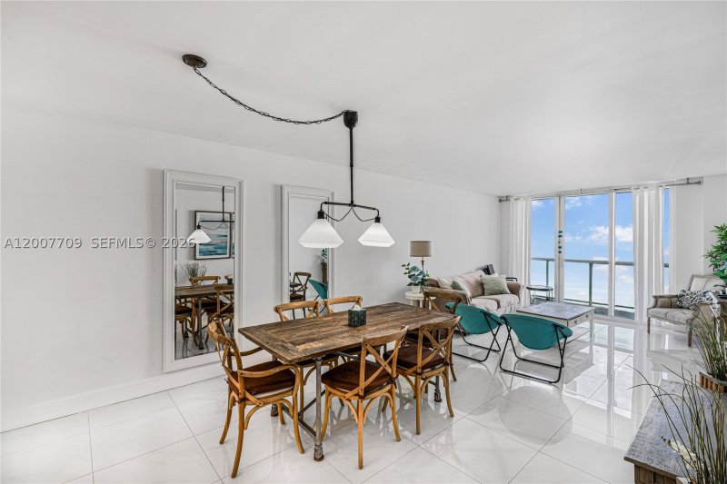 Apartment for rent at Ocean Reserve 1612