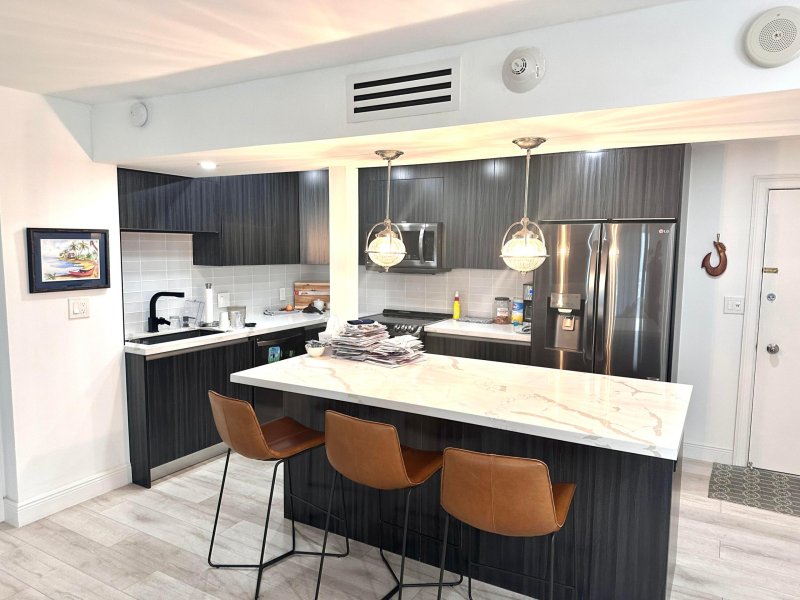 Condo for sale at The Venetian 1211