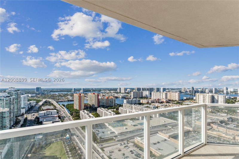Alquiler de apartamento en La Perla 3608