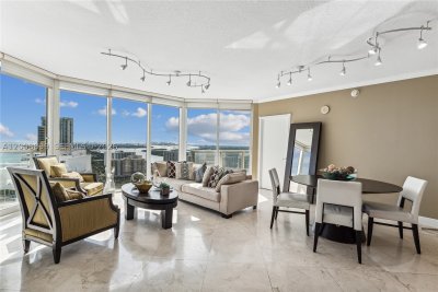 Alquiler de apartamento en La Perla 3608