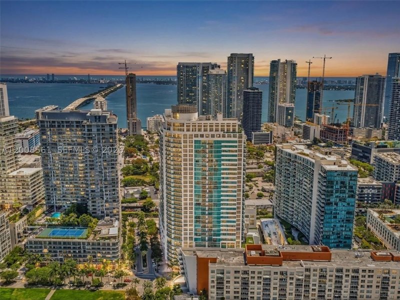 Comprar apartamento en Midtown Miami 4 M0306