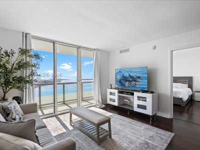 Comprar apartamento no 50 Biscayne 3308
