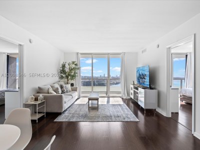 Comprar apartamento no 50 Biscayne 3308