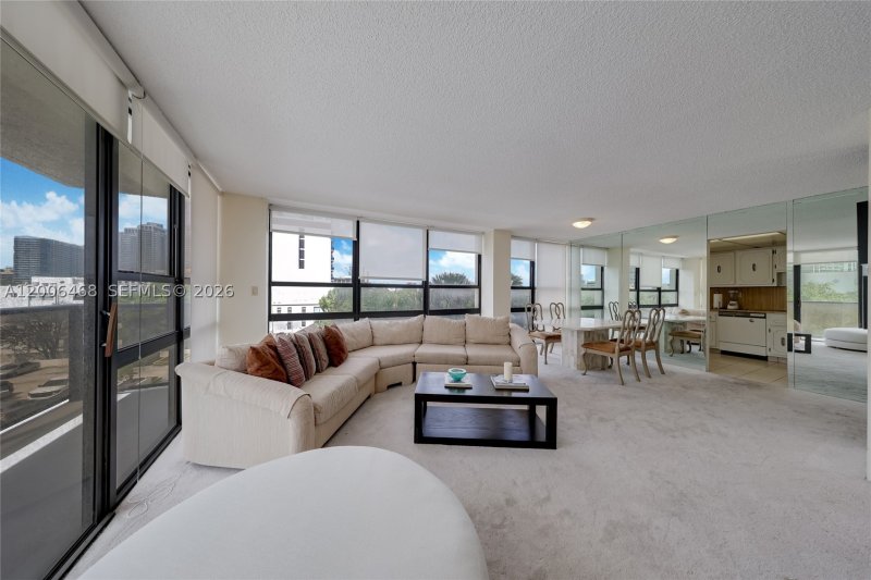 Comprar apartamento en Charter Club Condos 421