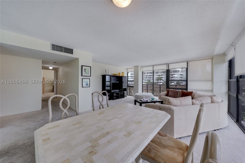 Comprar apartamento en Charter Club Condos 421