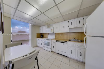 Comprar apartamento en Charter Club Condos 421