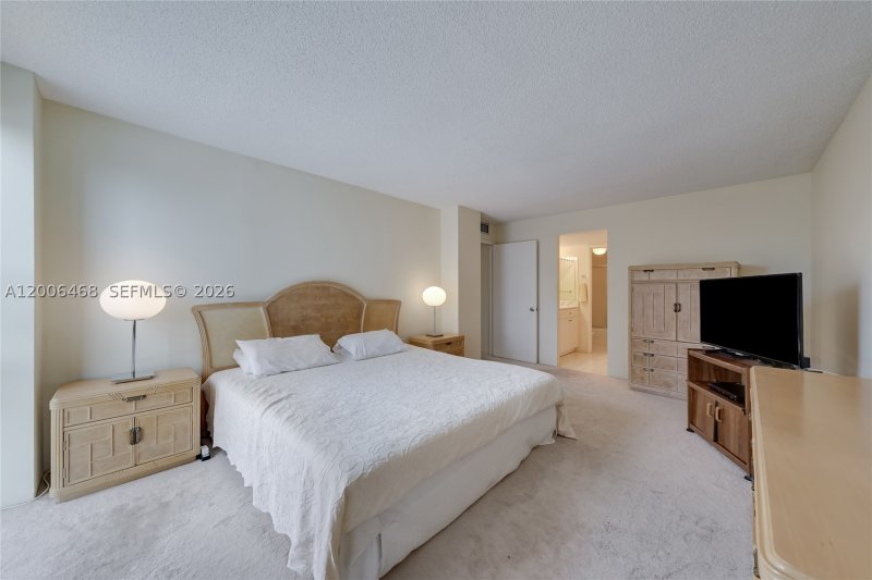 Comprar apartamento en Charter Club Condos 421