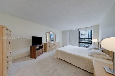 Comprar apartamento en Charter Club Condos 421