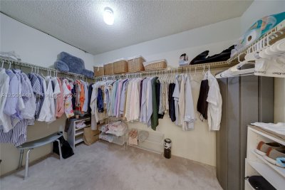 Comprar apartamento en Charter Club Condos 421