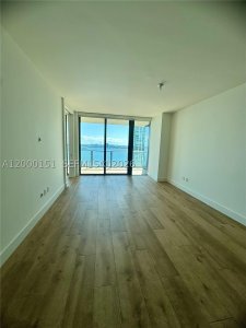 Comprar apartamento no Paraiso Bay Miami 1805