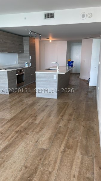 Condo for sale at Paraiso Bay Miami 1805