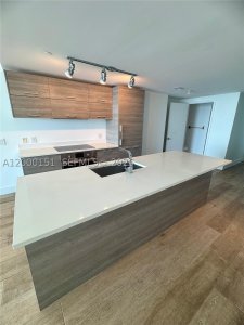 Comprar apartamento no Paraiso Bay Miami 1805