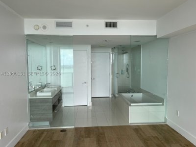 Comprar apartamento no Paraiso Bay Miami 1805