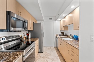 Aluguel de apartamento no The Collins Condo 1609