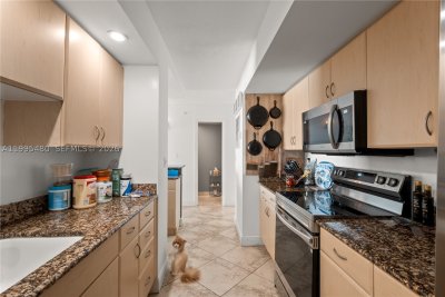 Aluguel de apartamento no The Collins Condo 1609