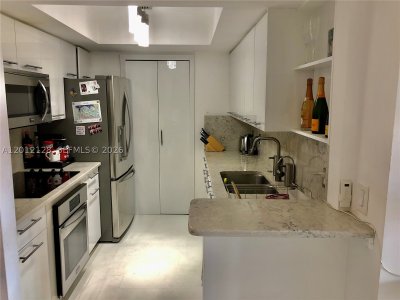 Comprar apartamento en Yacht Club at Portofino 307