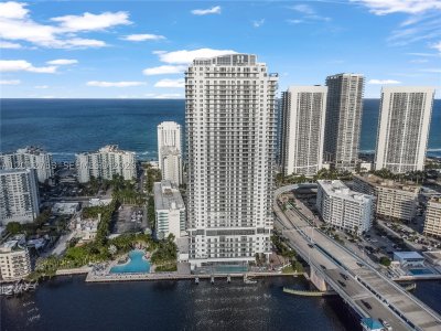 Hyde Beach House Apt #R1801