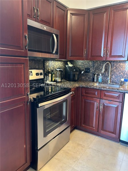 Apartment for rent at Parkview Point 7J