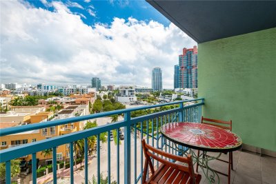 Yacht Club at Portofino Apt #1007