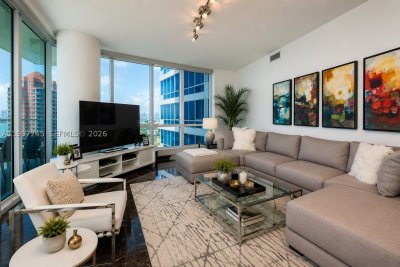 Alquiler de apartamento en Continuum I South 3101