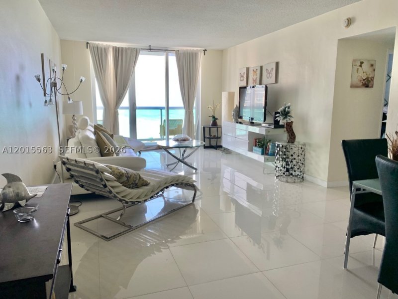 Apartment for rent at Tides Hollywood Beach 10Z