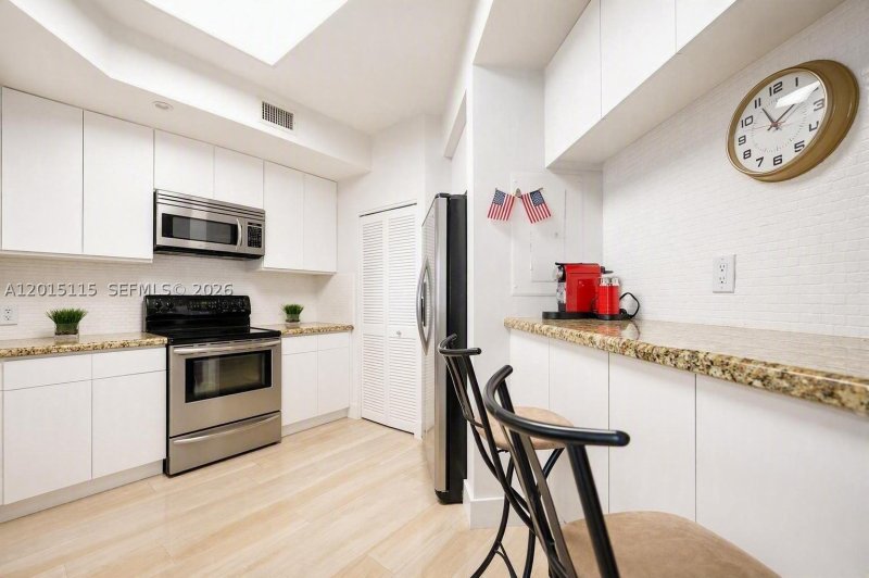 Apartment for rent at One Tequesta Point 609