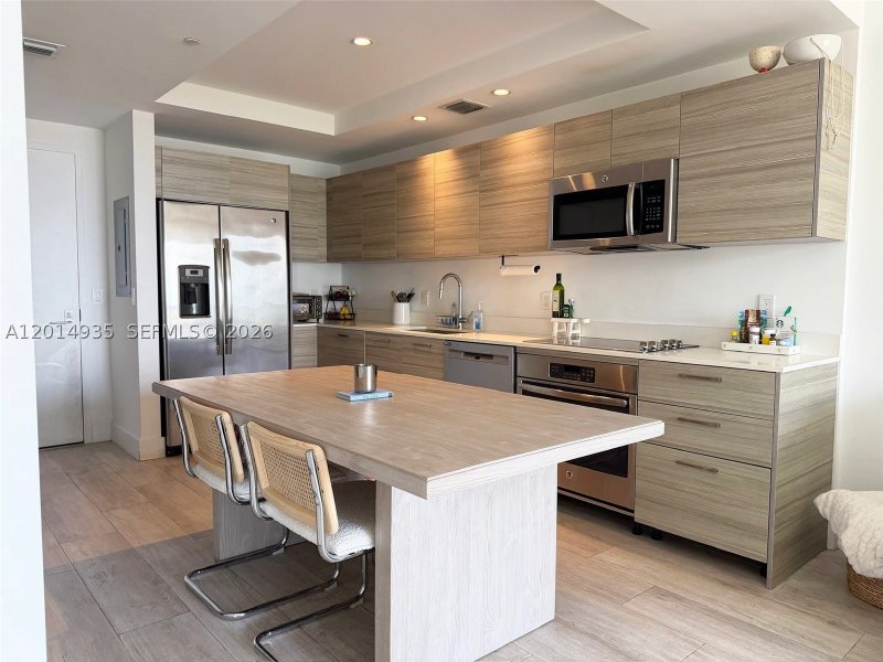 Apartment for rent at Hyde Midtown 1605