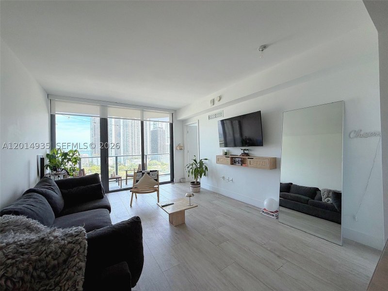 Apartment for rent at Hyde Midtown 1605