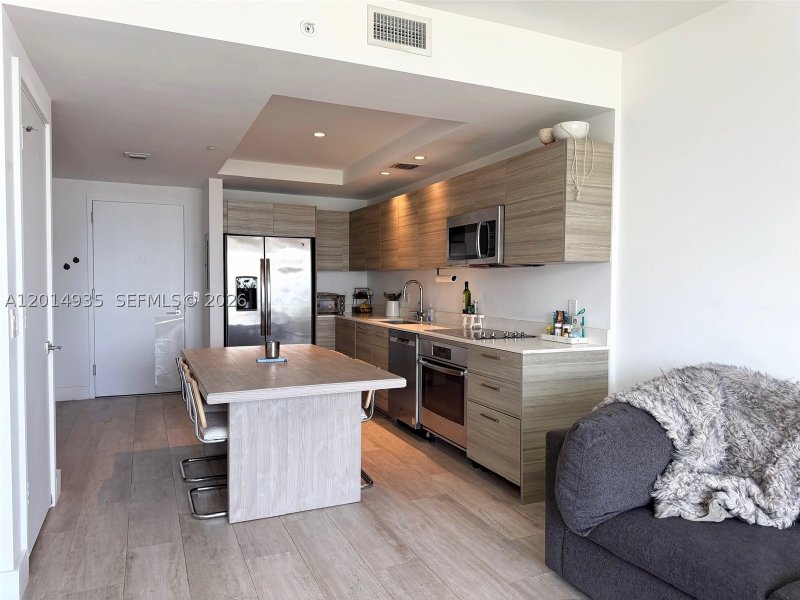 Apartment for rent at Hyde Midtown 1605