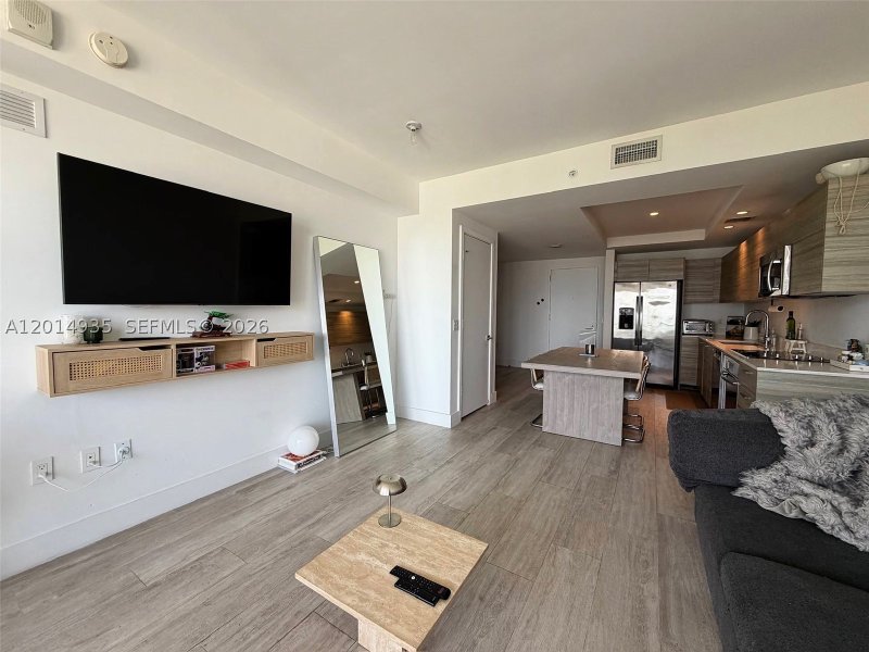 Apartment for rent at Hyde Midtown 1605
