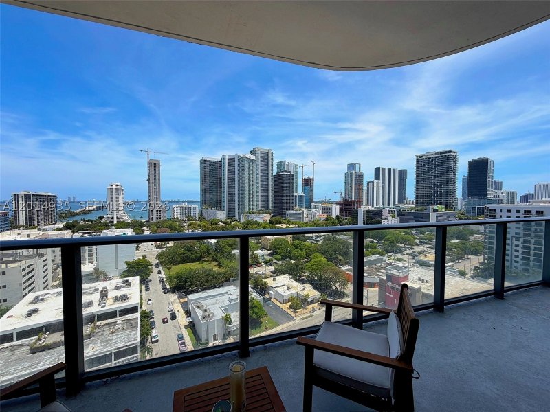 Apartment for rent at Hyde Midtown 1605