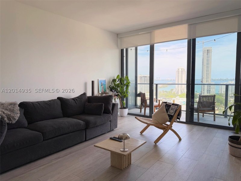 Apartment for rent at Hyde Midtown 1605