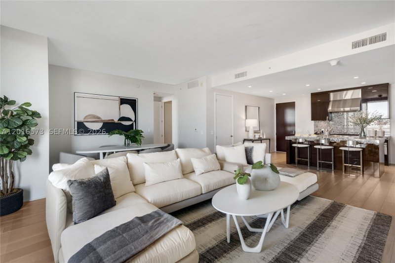 Alquiler de apartamento en St Regis Bal Harbour North 1205N